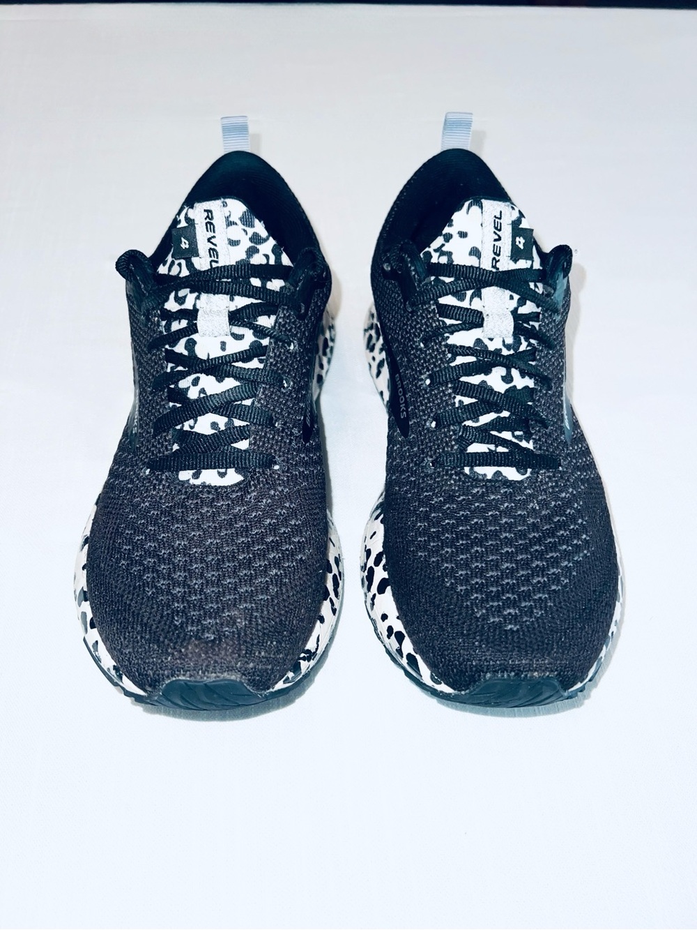 Brooks Revel 4 Tennis Shoes - Picture 3 of 4
